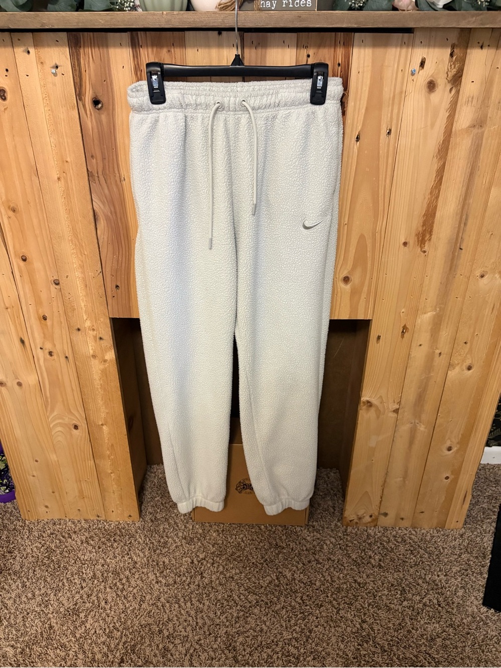 Nike Women’s Cream Fleece Joggers with Swoosh Size Small
